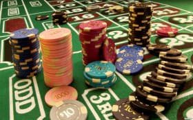 Bangladesh users checking casino-style pages through mobile browsers on bet 566